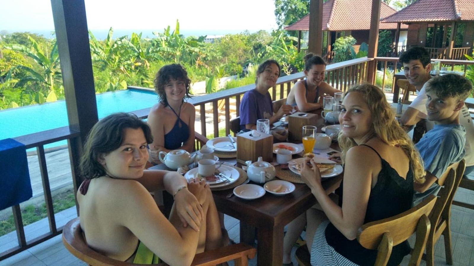 Sunset Hill Lembongan Hotel Kültér fotó